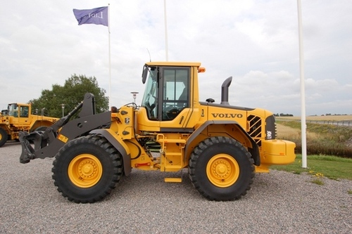 Product picture VOLVO L90F WHEEL LOADER SERVICE REPAIR MANUAL DOWNLOAD